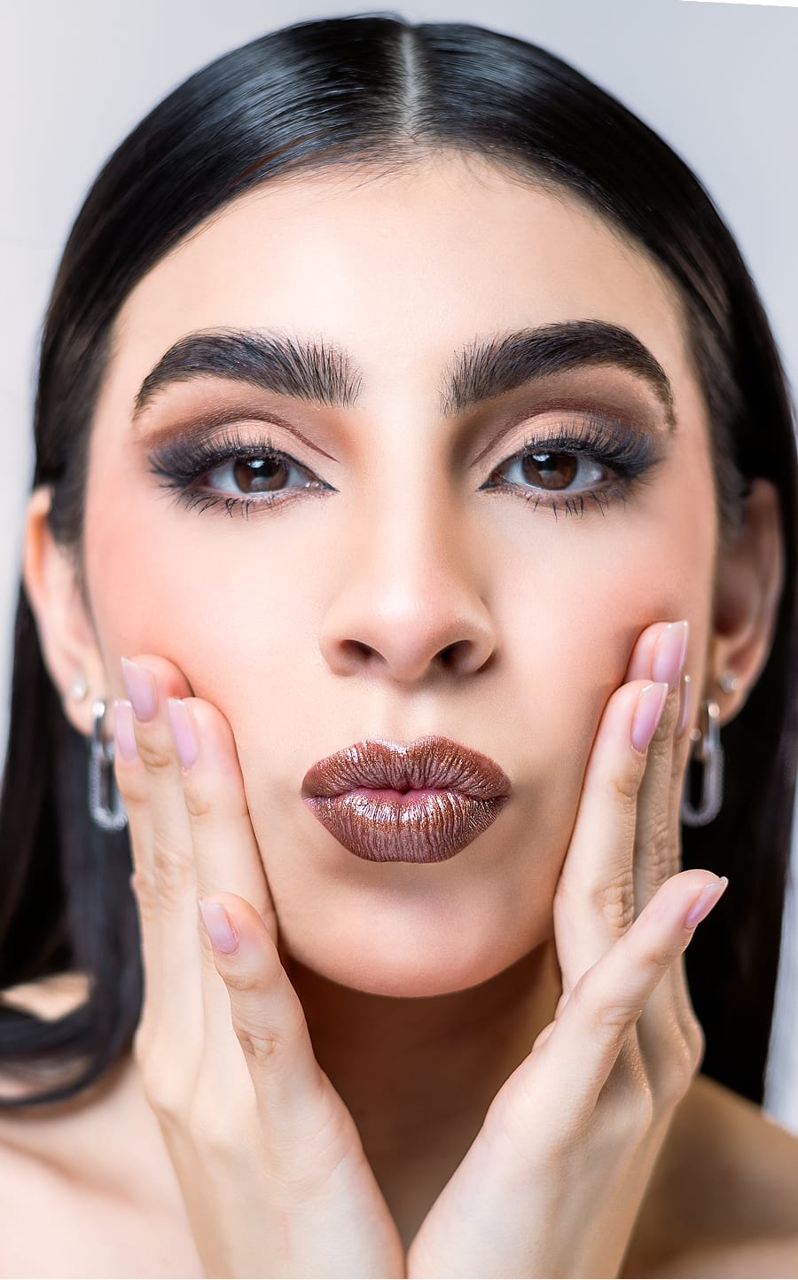 Matte Lipstick & Liquid Eyeshadow